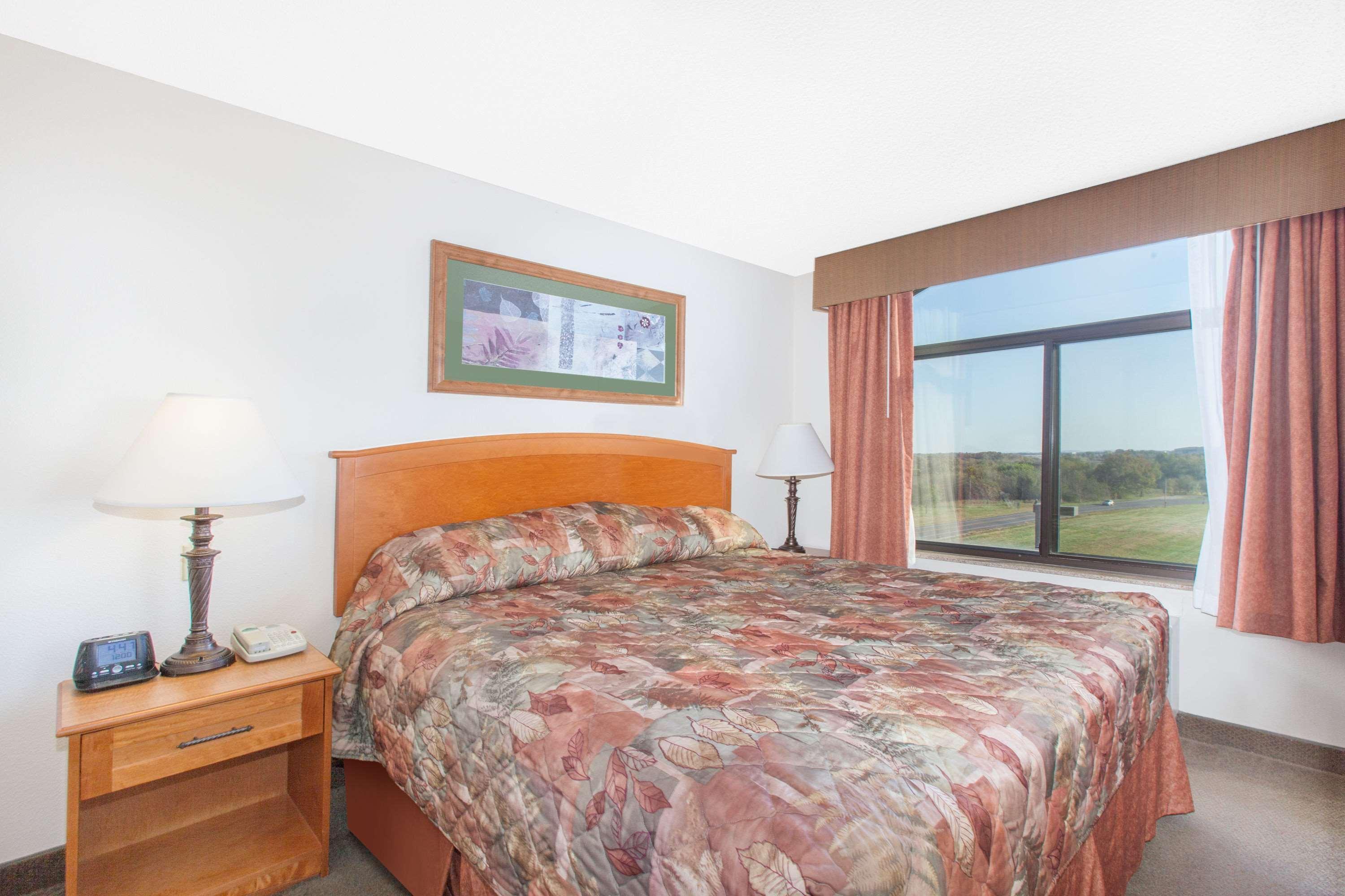 Wingate By Wyndham בנטונוויל מראה חיצוני תמונה