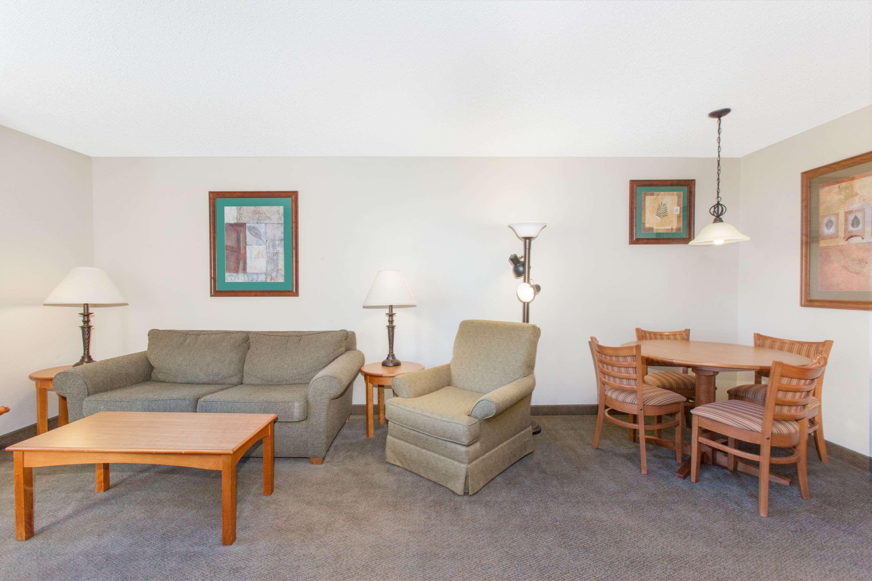 Wingate By Wyndham בנטונוויל מראה חיצוני תמונה
