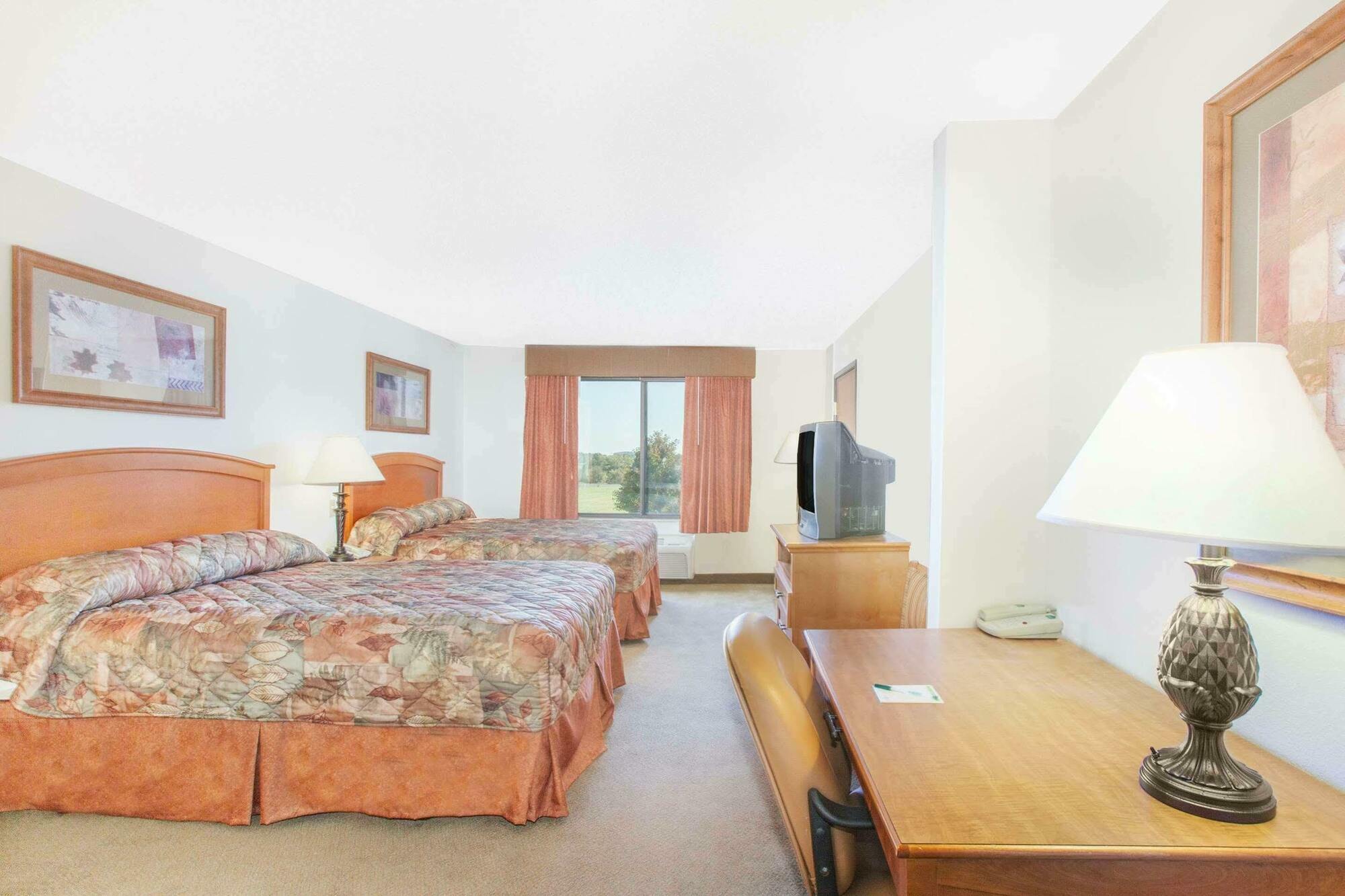 Wingate By Wyndham בנטונוויל מראה חיצוני תמונה